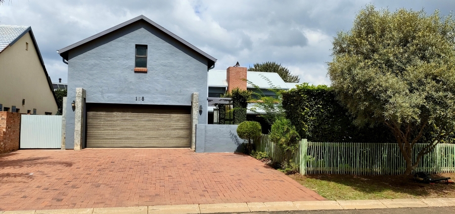 To Let 4 Bedroom Property for Rent in The Coves North West